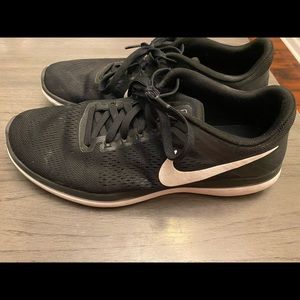 Mens Nike running shoes